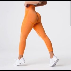 NVGTN Contour Seamless Leggings - Size Medium